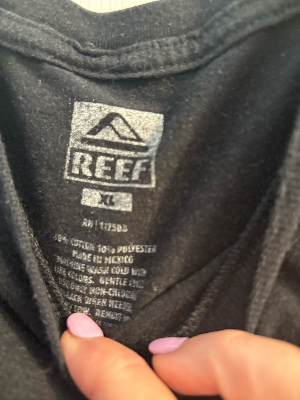 REEF Black Graphic T-Shirt size XL